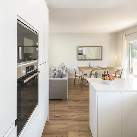 Modern With Sea Views, Terrace Holiday home *