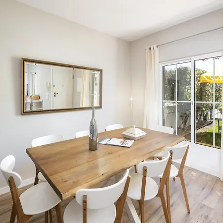 Modern With Sea Views, Terrace Dom wakacyjny *